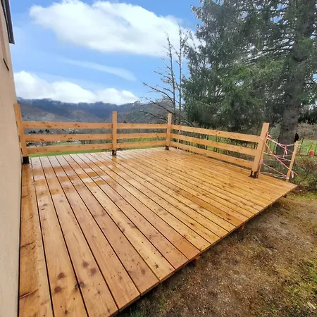 Douillet Avec Vue Panoramique A Chalet *